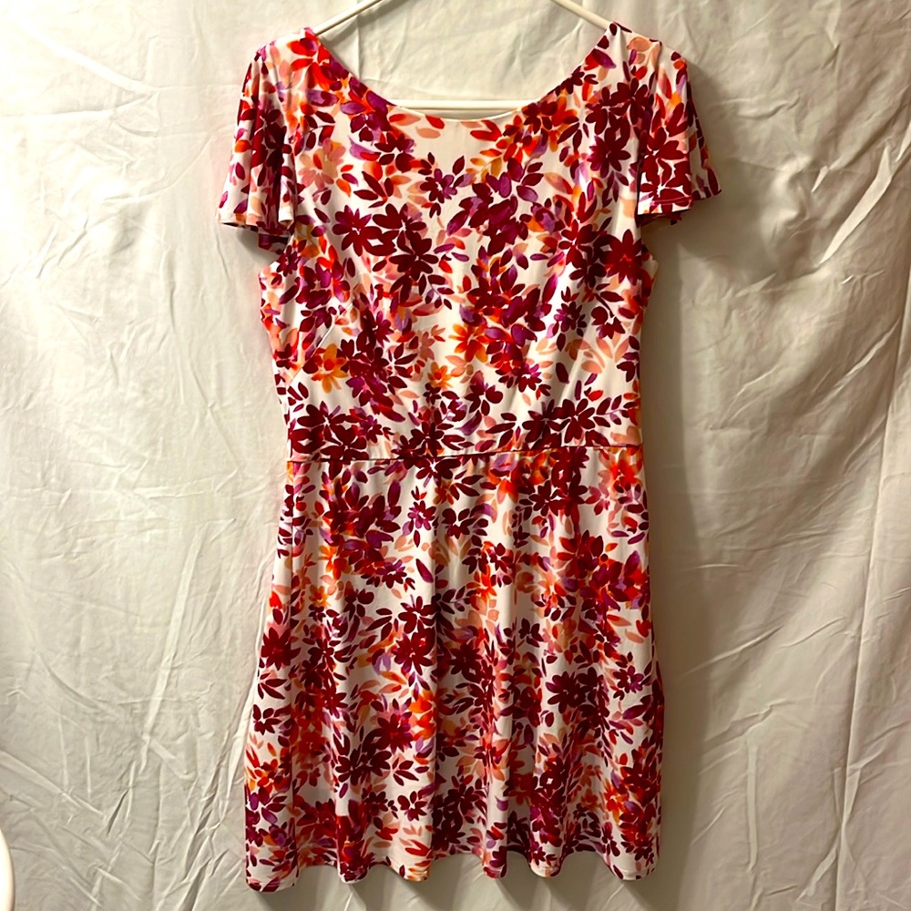 This is a very elegant London Times size 12 pink, red and orange flowered dress.